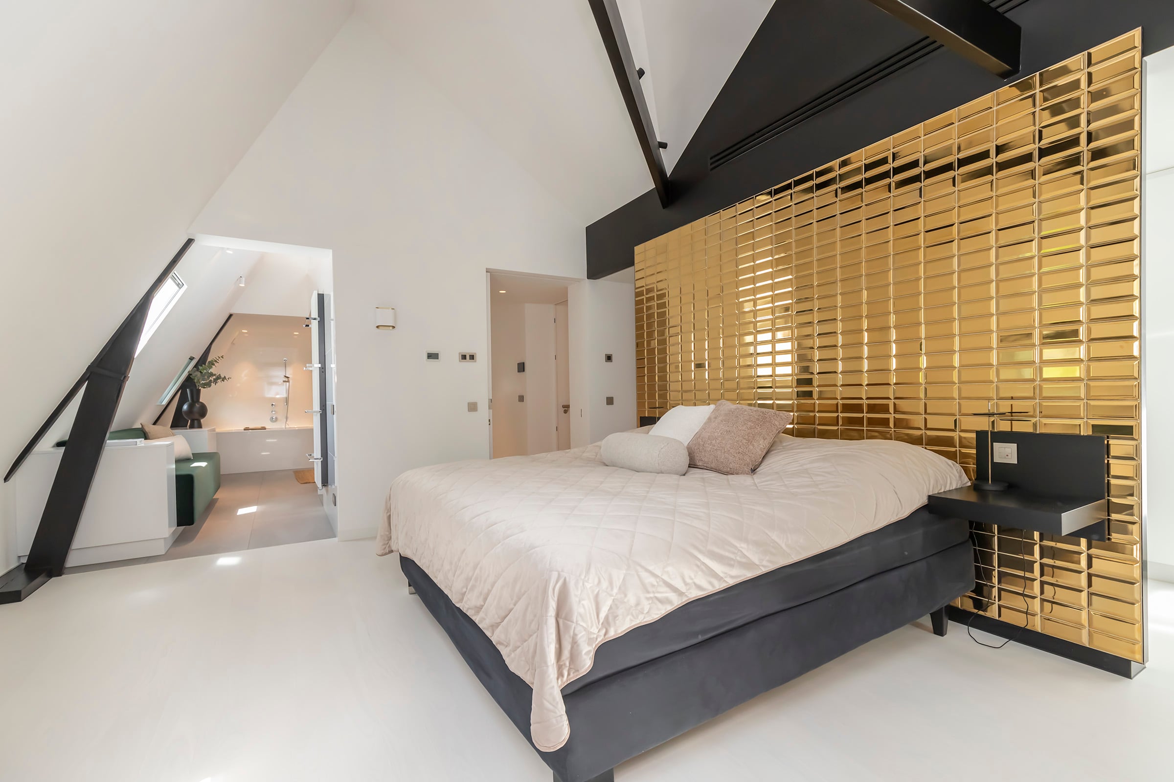 Master suite